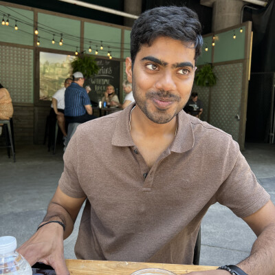 APOORVA zoekt een Studio / Appartement / Huurwoning / Kamer in Maastricht